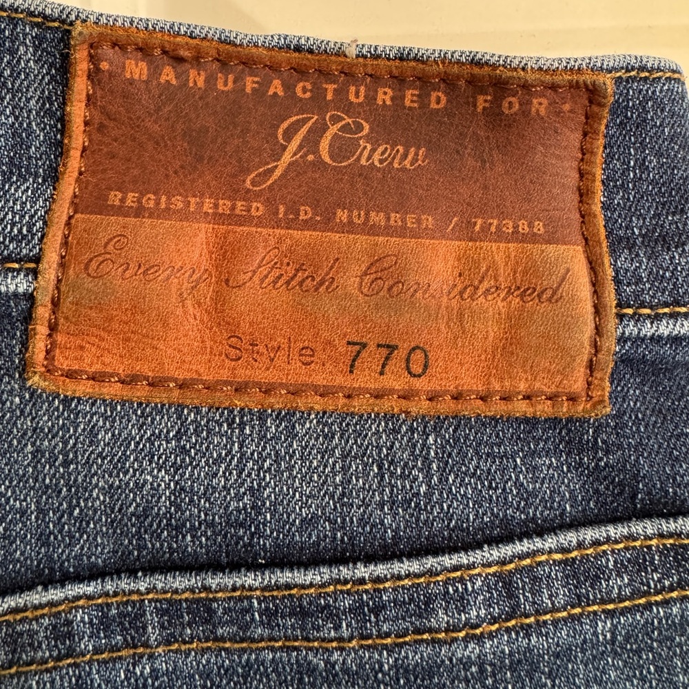 Men’s J Crew 770 Straight leg denim jean, 34 waist, 32 length, medium wash, EUC - Picture 5 of 6